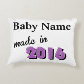 2016年パーソナライズされたに紫色で作られたベビー アクセントクッション (裏面)