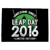 2016年素晴らし閏年日以後2月29誕生日 ラージペーパーバッグ (裏面)
