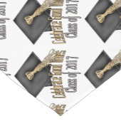 2017のクラスはよい時の卒業のギフトを祝います ショートテーブルランナー (コーナー)