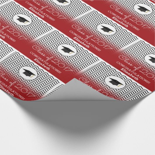 2017のジグザグ形の赤くパーソナライズな卒業のクラス ラッピングペーパー (角)