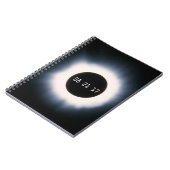 2017威厳がある年黒白太陽の皆既食 ノートブック (左側)