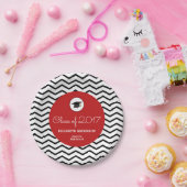 2017年のシェブロンの赤の卒業生のパーソナライズなクラス ペーパープレート (パーティー)