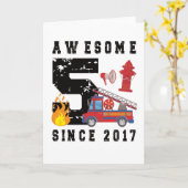 2017年の第5誕生日ギフト生まれ消防士少年 カード (黄色い花)