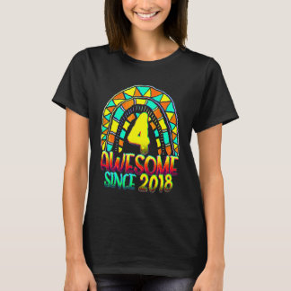 2018年生まれの虹色の誕生日おめでとう4歳の誕生日 Tシャツ