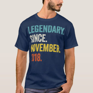2018年11月から4歳の伝説的な4番目のバード Tシャツ