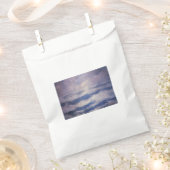 2018年11月11日の空と海（Emil Carlsen著） フェイバーバッグ (クリップ留めされた状態)