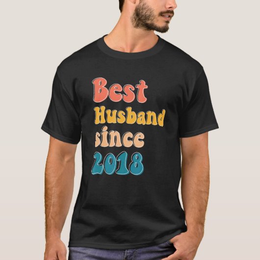 2018最高の年記念結婚男性の夫は Tシャツ (正面)
