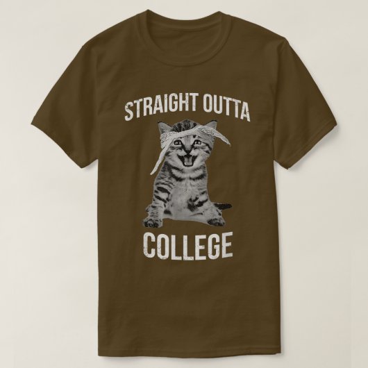 2018 Graduate Straight Outta College Cat  Funny Ki Tシャツ (デザイン正面)