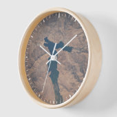 2019年7月4日 – カリフォルニアのイザベラ湖。 壁時計 (傾斜)