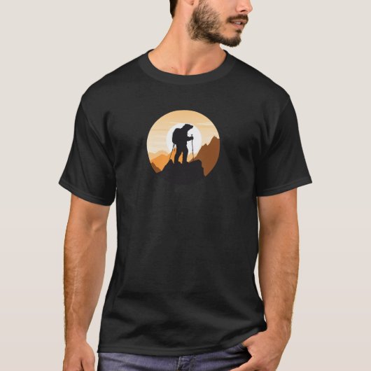 201.ハイキングベア Tシャツ (正面)