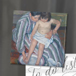 201.子どもの風呂 |メアリー・カッサット マグネット<br><div class="desc">アメリカの印象派アーティスト、メアリー・カッサットによるチャイルド・バス(1893)。オリジナルのアートワークはキャンバスに描かれた油絵で、母親の幼い子与えどもがお風呂に入ったポートレートを描いている。デザインツールを使用してイメージのカスタム文字を追加したり、イメージをカスタマイズする。</div>