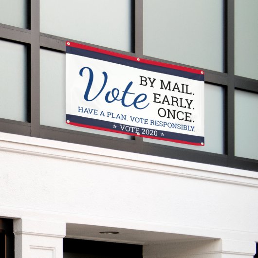 2020年の選挙を経て早期に郵送で投票する 横断幕 (ビルの外側)