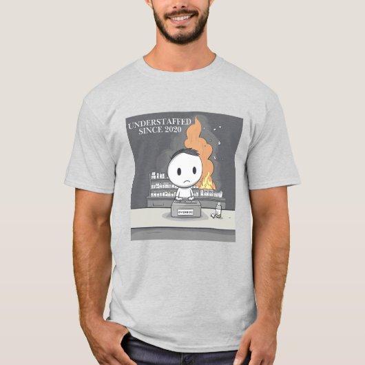 2020年以来人手不足の面白い薬局スタッフ Tシャツ (正面)