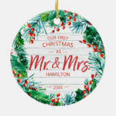 2020年初めてのクリスマスとしての私たちの素朴リース セラミックオーナメント (裏面)