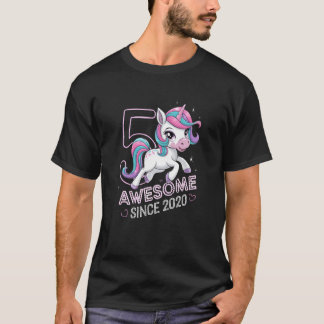 2020年生まれのユニコーンの誕生日お祝い Tシャツ