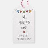 2020生き延び年おもしろい検疫休暇新年 ギフトタグ (正面)