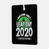 2020素晴らし年閏年日以後2月29誕生日 メタルオーナメント (正面左)