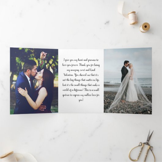 2021おもしろい年ハートバレンタイン写真 三つ折りクリスマスカード (内部)