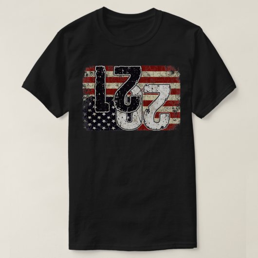 2021年アメリカの苦境に立ち向かう逆旗 Tシャツ (デザイン正面)