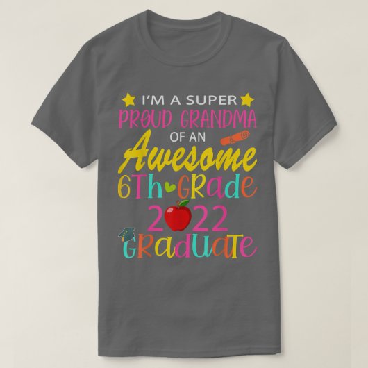 2022おもしろい年6年生Gクラスのおばあちゃん Tシャツ (デザイン正面)