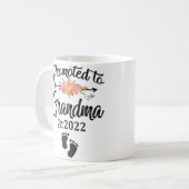 2022年おばあちゃんに初めて昇進 コーヒーマグカップ (正面左)