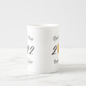 2022年おめでとうの年 ボーンチャイナマグカップ (正面)