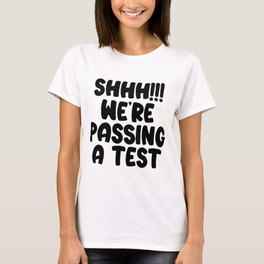 2022年のテスト日おもしろいにPingテストを実行し教えた Tシャツ (正面)
