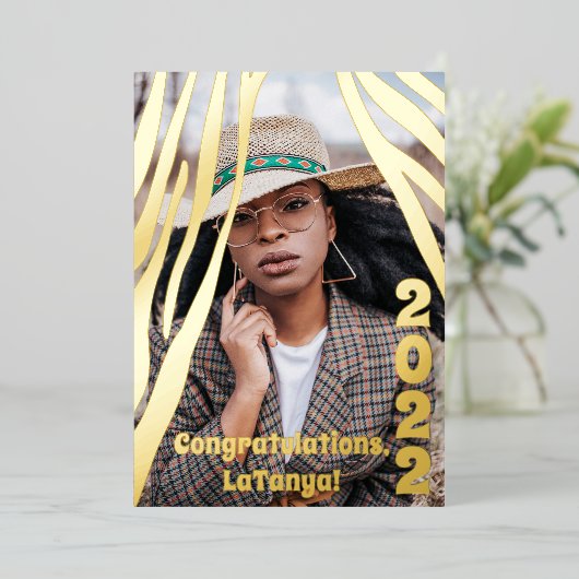 2022年卒業写真おめでとうございます 箔シーズンカード (立ち正面)