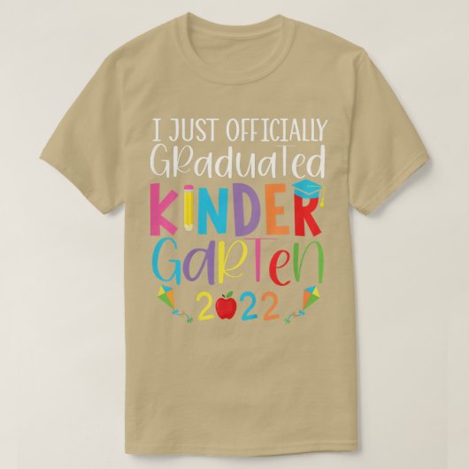 2022年幼稚園を卒業 Tシャツ (デザイン正面)