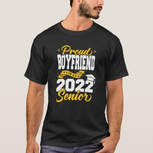 2022年誇りを持ったの2022年GRAのシニアクラスのボーイフレンド Tシャツ (正面)