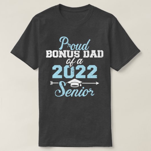 2022年誇りを持った卒業クラスの義理の父親1 Tシャツ (デザイン正面)