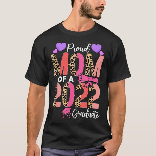 2022年誇りを持った卒業生Cのかわいいヒョウの母 Tシャツ (正面)