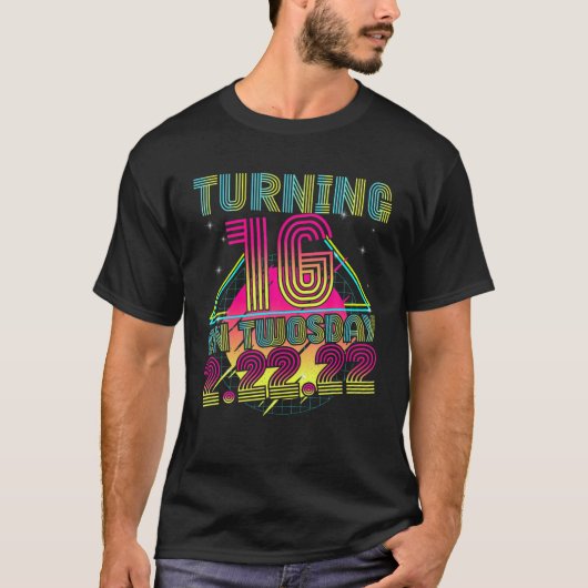 2022年2月2日火曜日22日2月2日2月2日に16日 Tシャツ (正面)