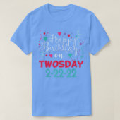 2022年2月2日22222ハッピーバースデーオンTwosday Tシャツ (デザイン正面)