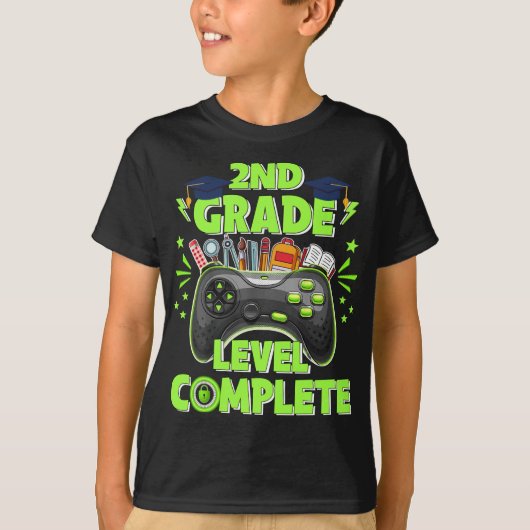 2022年Graduの2年生レベル完全ゲーマークラス Tシャツ (正面)