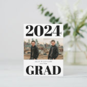 2022白黒モダンシンプルスクリプト2フォトグラード インビテーションポストカード (スタンド正面)