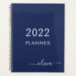 2022 Navy Blue Whiteスクリプトガーリーモノグラム名 プランナー手帳<br><div class="desc">2022白とネイビーブルーモノグラム独自のスクリプト名を追加2022カレンダーの結婚イベントプランナー。これは、最高の甘い16歳の誕生日、結婚ブライダルシャワー、記念日、赤ちゃんシャワーまたはバチェロレッテギフトを作る誰かがグラームの豪華さとシックなスタイルを愛する。</div>