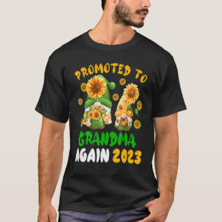 2023おばあちゃんに昇格しましたまた花のノーム2体デザイン Tシャツ