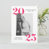 2023はっきりしたピンクレタリング写真卒業パーティー 招待状 (スタンド正面)