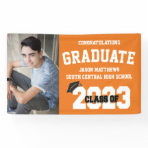 2023オレンジの卒業バナーとキャップ