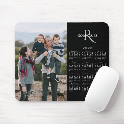 2023カレンダーカスタムフォトモノグラム名オンブラック マウスパッド (マウス)