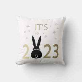 2023年のウサギだ クッション