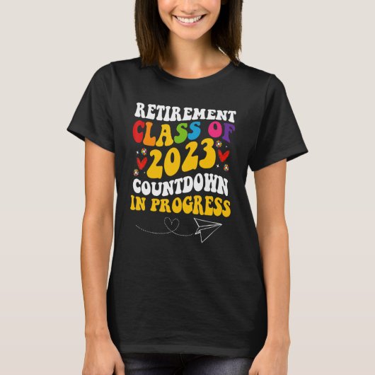 2023年カウントダウン進行中マットの退職クラス Tシャツ (正面)