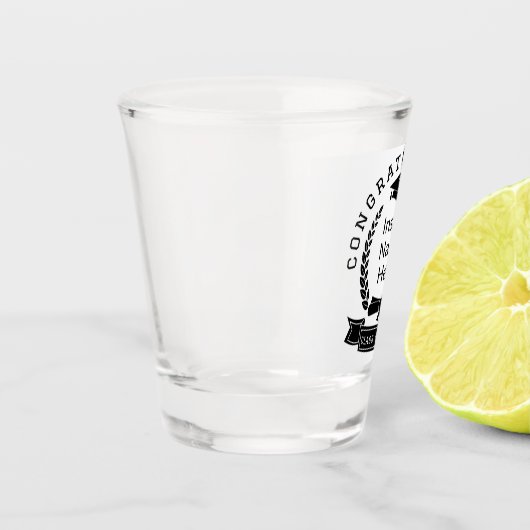 2023年カスタムブラックレターのクラスおめでとう ショットグラス (左)