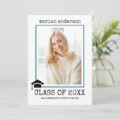 2023年タイプライターティール（緑がかった色）卒業写真のクラス 招待状 (スタンド正面)