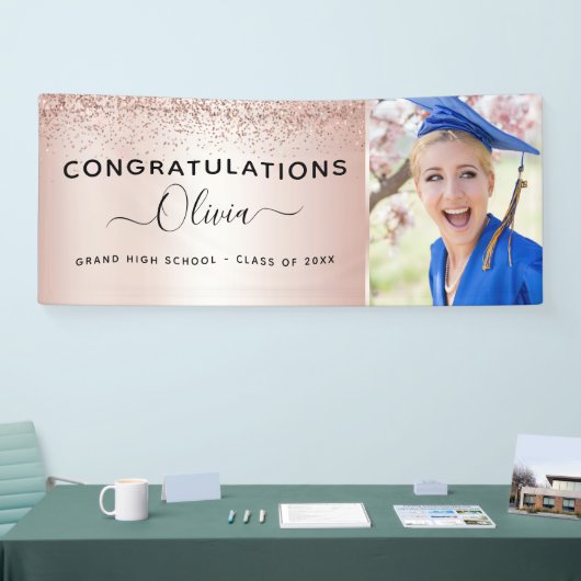 2023年卒業グリッターバラ金ゴールド赤面ピンク 横断幕 (トレードショー)