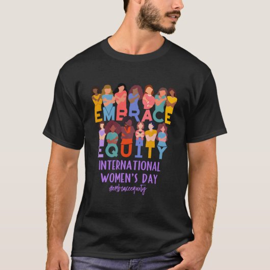 2023年国際女性デー IWD 男女平等を讃えて Tシャツ (正面)