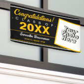 2023年度写真学校の黒人卒業 横断幕 (ビルの外側)