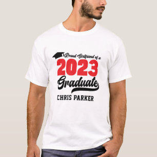 2023年誇りを持った卒業の赤い台本のガールフレンド Tシャツ
