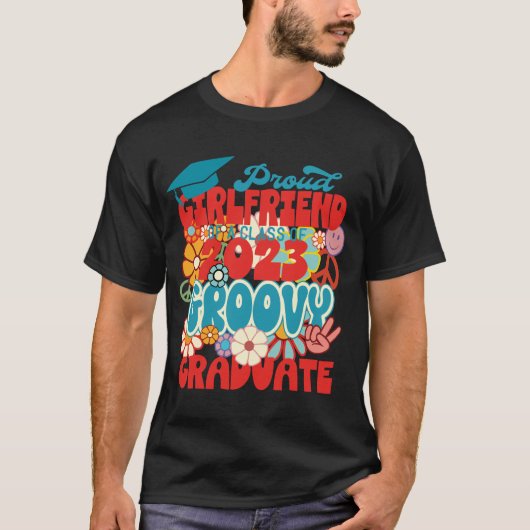 2023年誇りを持った卒業レトロのガールフレンド Tシャツ (正面)